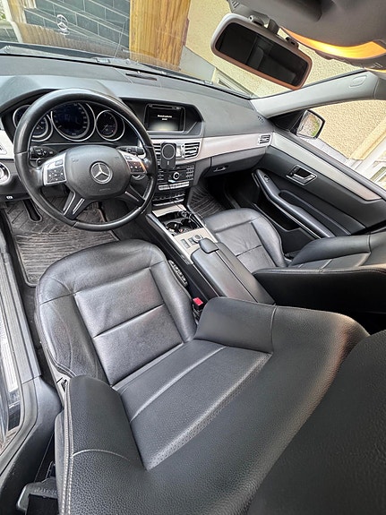 Mercedes-Benz E220 6 of 9