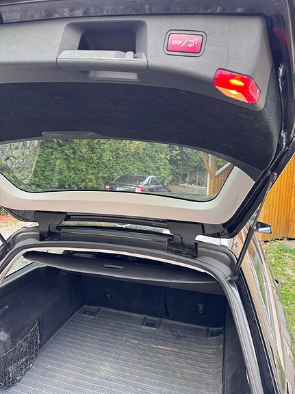 Mercedes-Benz E220 8 of 9