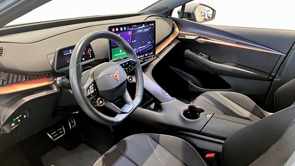 Cupra Tavascan 7 of 12
