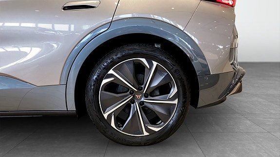 Cupra Tavascan 6 of 12