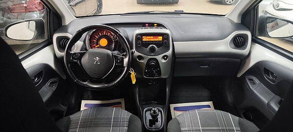 Peugeot 108 12 of 14