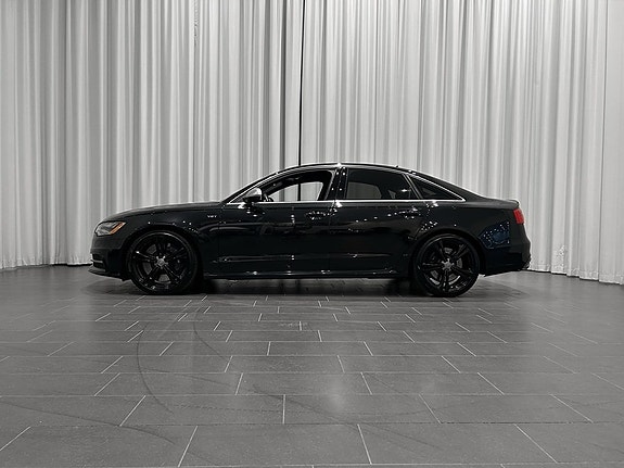 Audi S6 2 of 19