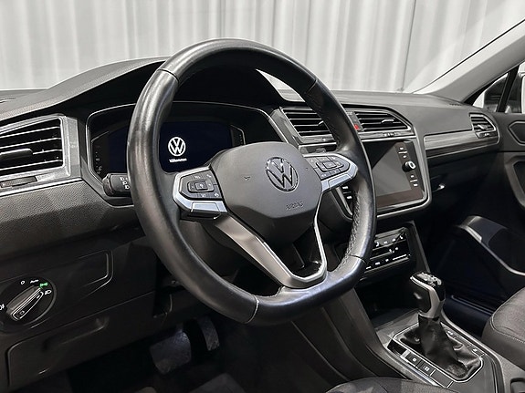 Volkswagen Tiguan Allspace 8 of 14