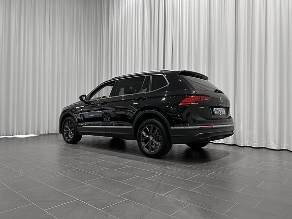 Volkswagen Tiguan Allspace 3 of 14