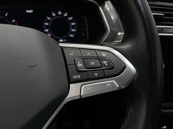 Volkswagen Tiguan Allspace 10 of 14
