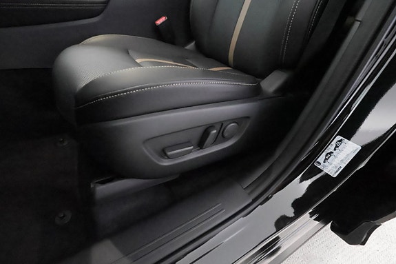 Mazda CX-60 14 of 30