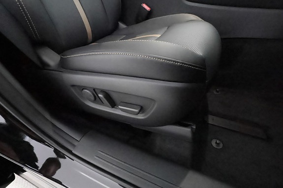 Mazda CX-60 13 of 30