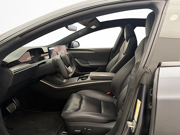 Tesla Model S 19 of 30