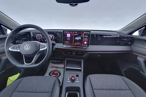Volkswagen Tiguan 7 of 9