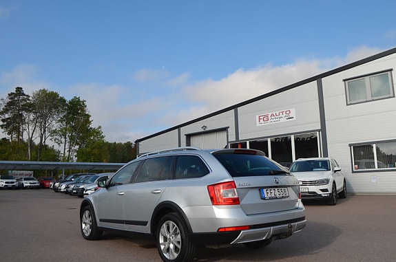 Skoda Octavia Scout 13 of 28