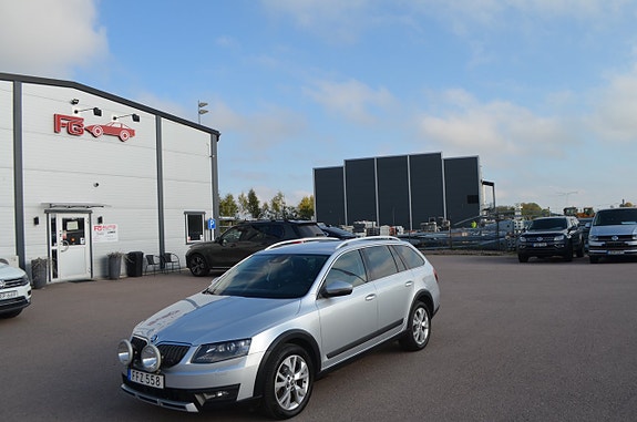 Skoda Octavia Scout 9 of 28
