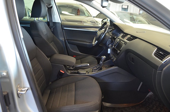 Skoda Octavia Scout 19 of 28