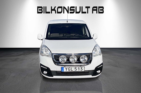 Peugeot Partner 5 of 8
