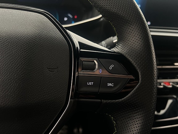 Peugeot e-208 18 of 30