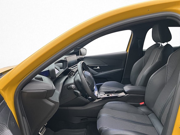Peugeot e-208 11 of 30