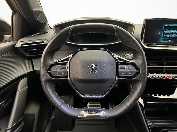 Peugeot e-208 13 of 30