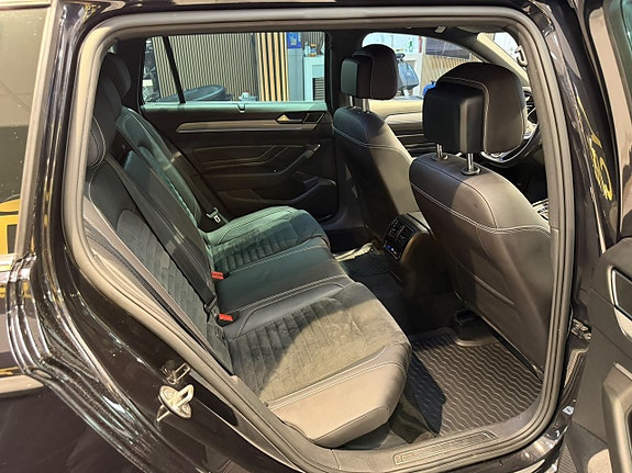 Volkswagen Passat 21 of 29