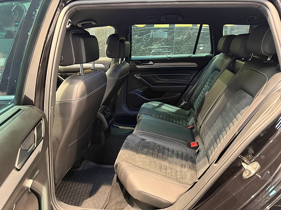 Volkswagen Passat 20 of 29