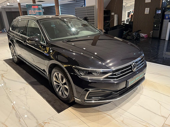 Volkswagen Passat 8 of 29