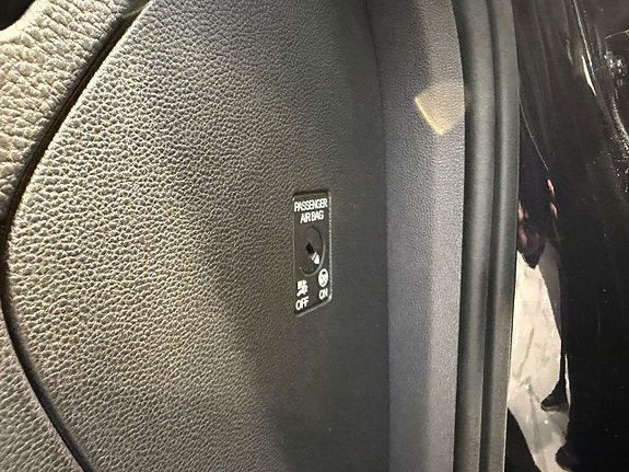 Volkswagen Passat 23 of 29