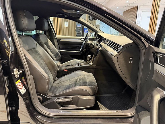 Volkswagen Passat 22 of 29