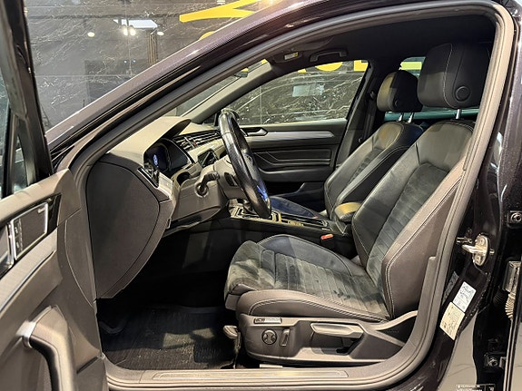 Volkswagen Passat 17 of 29