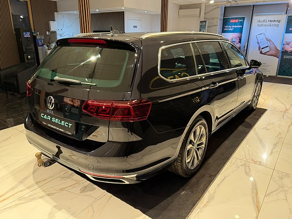 Volkswagen Passat 7 of 29