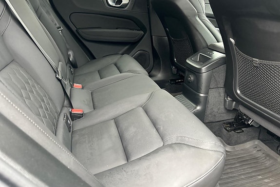 Volvo XC60 9 of 21