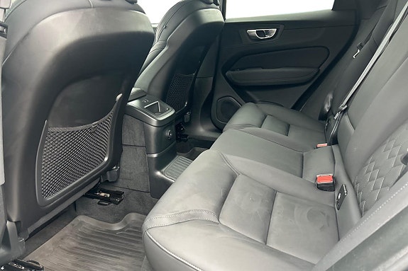 Volvo XC60 13 of 21