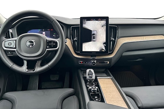 Volvo XC60 10 of 21