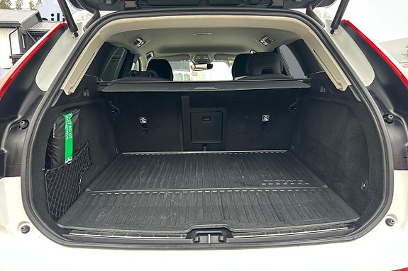 Volvo XC60 12 of 21