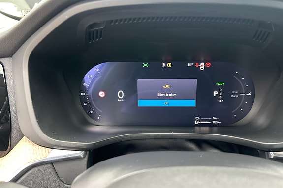 Volvo XC60 16 of 21