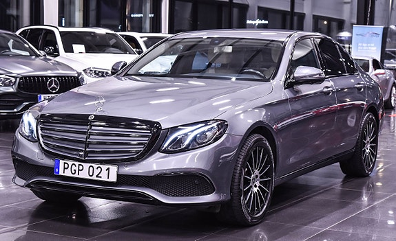 Mercedes-Benz E220 d 3 of 14