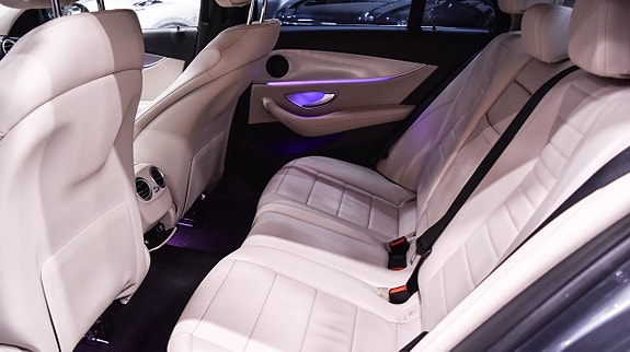 Mercedes-Benz E220 d 13 of 14
