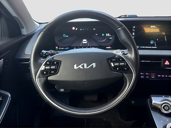 Kia EV6 10 of 21