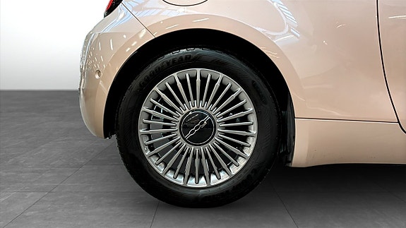 Fiat 500e 9 of 9