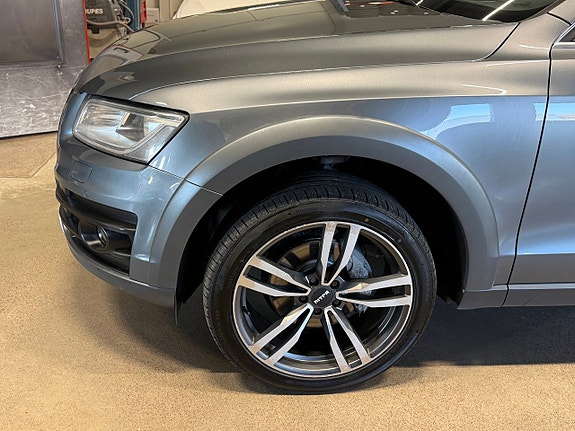 Audi Q5 8 of 12