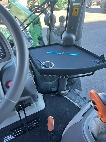 Deutz-Fahr 6145.4 Powershift 12 of 16
