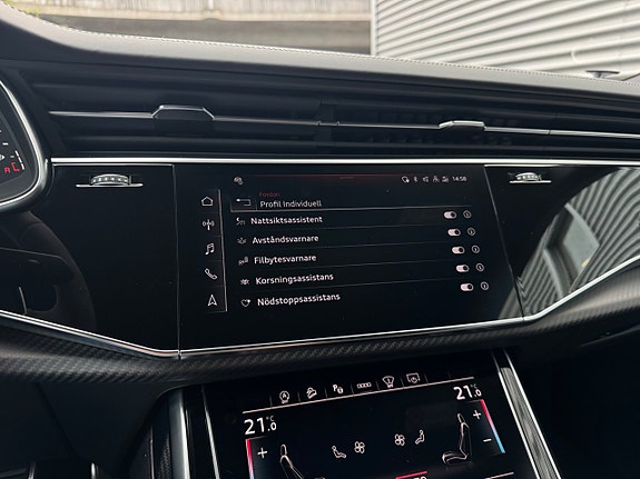Audi RS Q8 26 of 29