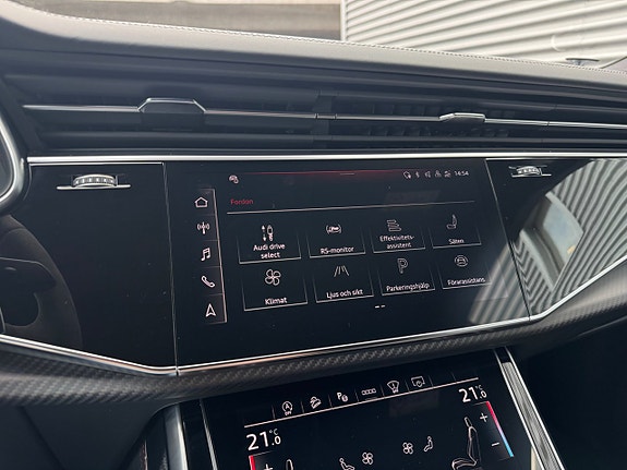 Audi RS Q8 28 of 30