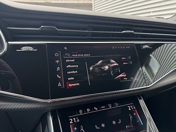 Audi RS Q8 30 of 30