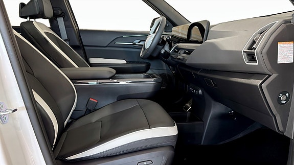 Kia EV5 3 of 13