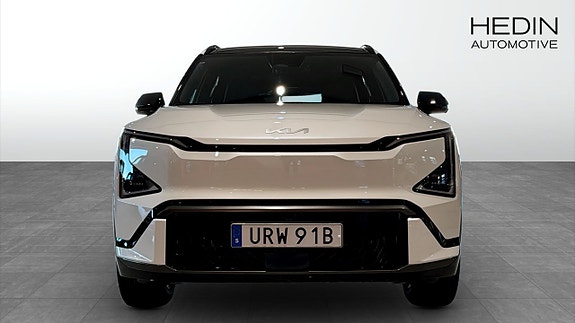 Kia EV5 8 of 13