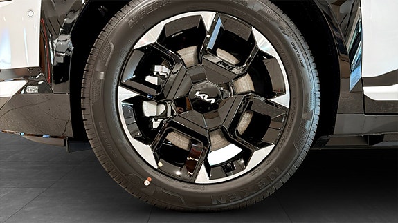 Kia EV5 9 of 13