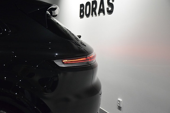 Porsche Cayenne 21 of 23
