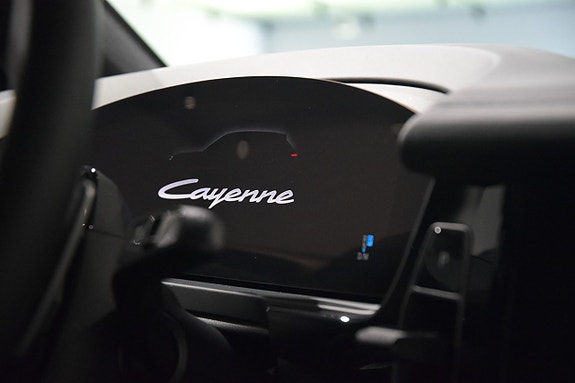 Porsche Cayenne 18 of 23