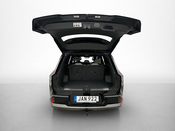 Kia EV9 11 of 30