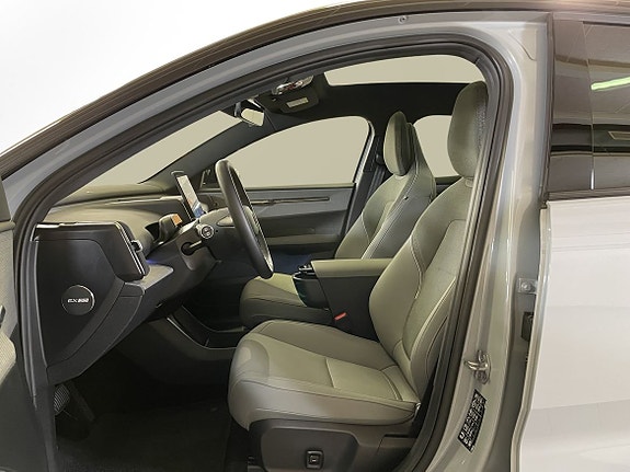 Volvo EX30 15 of 16