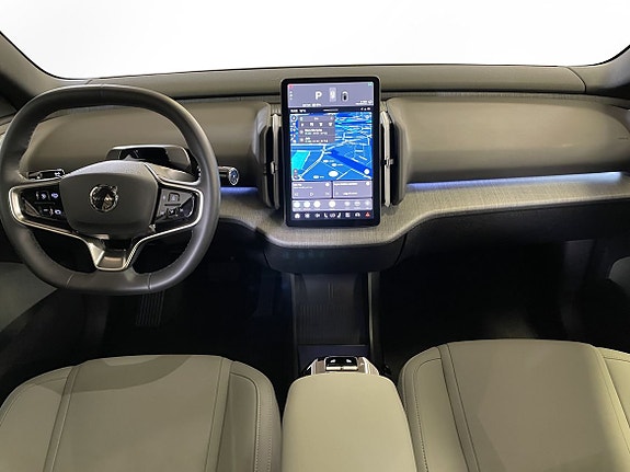 Volvo EX30 12 of 16