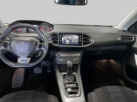 Peugeot 308 SW 8 of 15